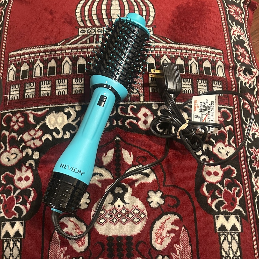 Revlon Turquoise Hair Dryer Brush